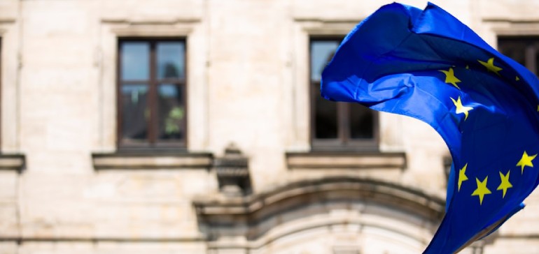 Arancenles del 30% a la UE, ¿esta vez va en serio?