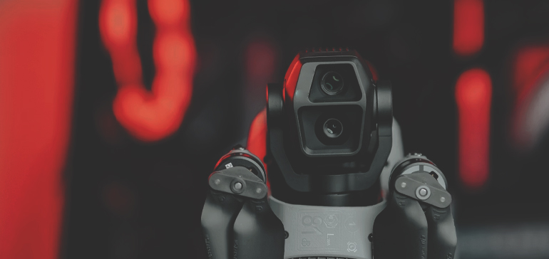 Flash Note: Coaliciones entre Titanes de la IA: Jugar con los Gigantes o Quedar Fuera del Tablero